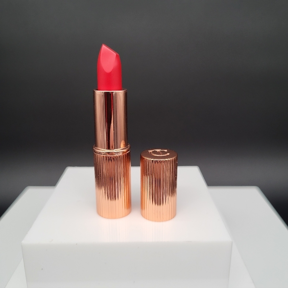 Charlotte Tilbury Matte Revolution Lipstick: Hollywood Vixen, Travel Size, NWOB